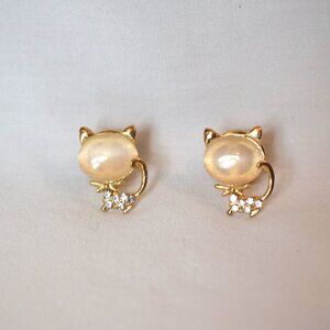 Vintage Pair Gold Tone Cat Pins With Faux Opal and Rhinestones